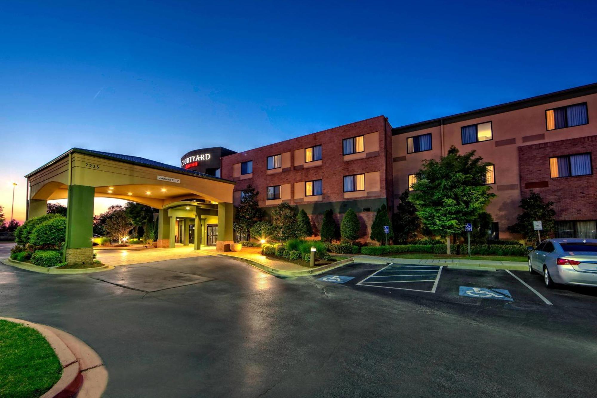 ホテル Courtyard By Marriott Memphis サウスヘイブン エクステリア 写真