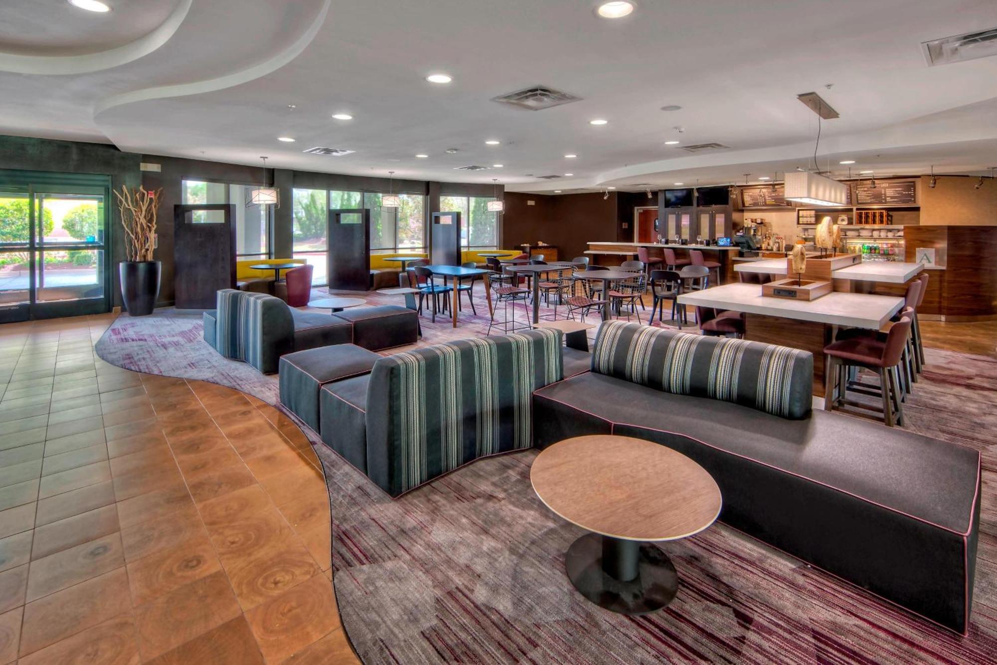 ホテル Courtyard By Marriott Memphis サウスヘイブン エクステリア 写真