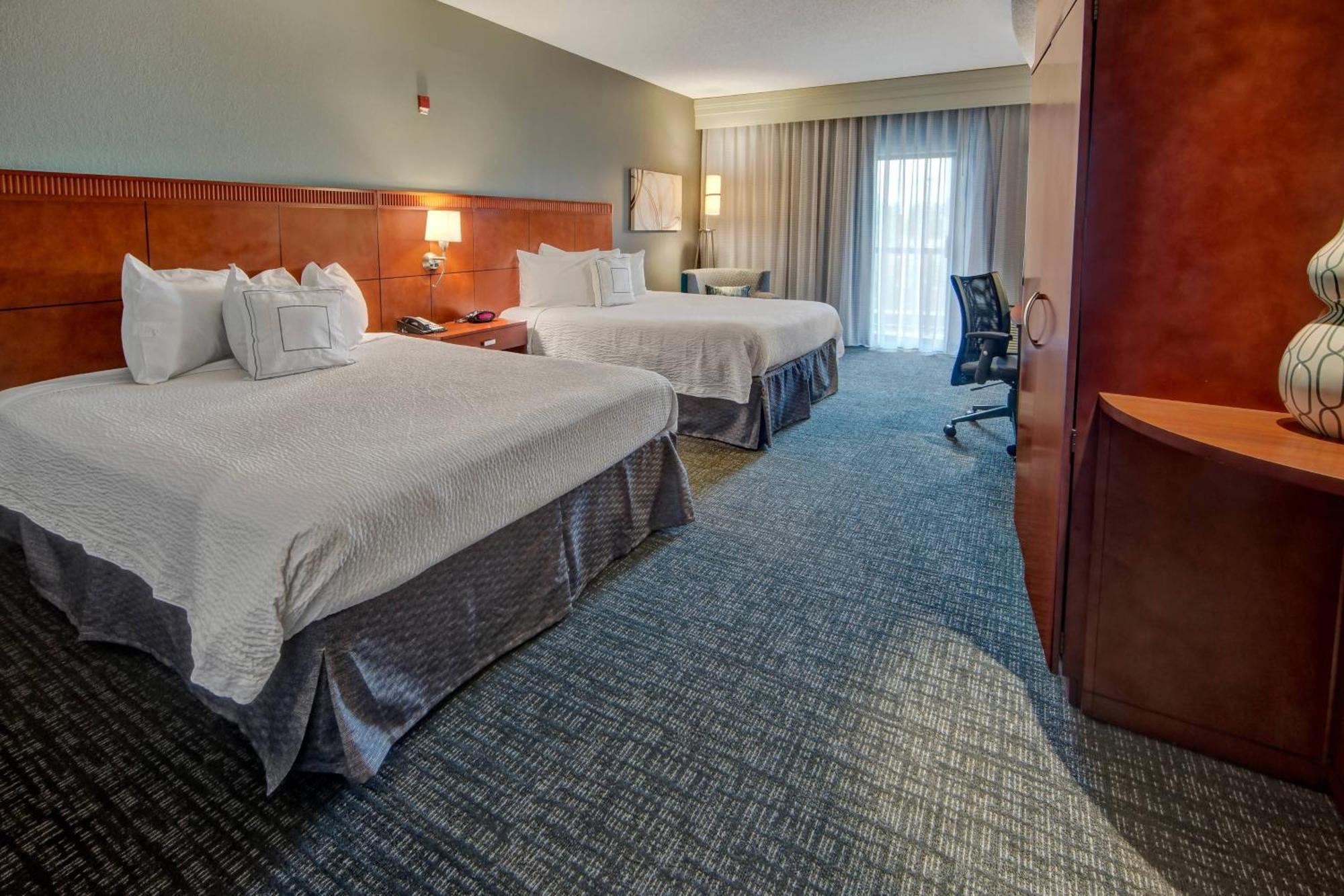 ホテル Courtyard By Marriott Memphis サウスヘイブン エクステリア 写真
