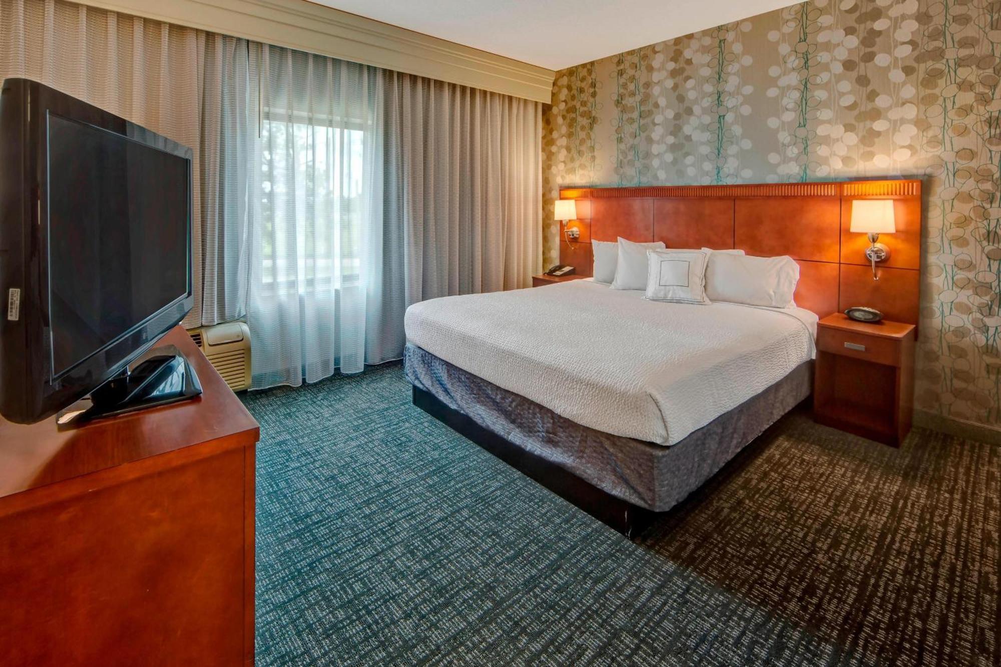 ホテル Courtyard By Marriott Memphis サウスヘイブン エクステリア 写真