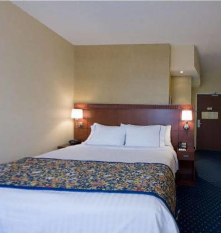 ホテル Courtyard By Marriott Memphis サウスヘイブン エクステリア 写真